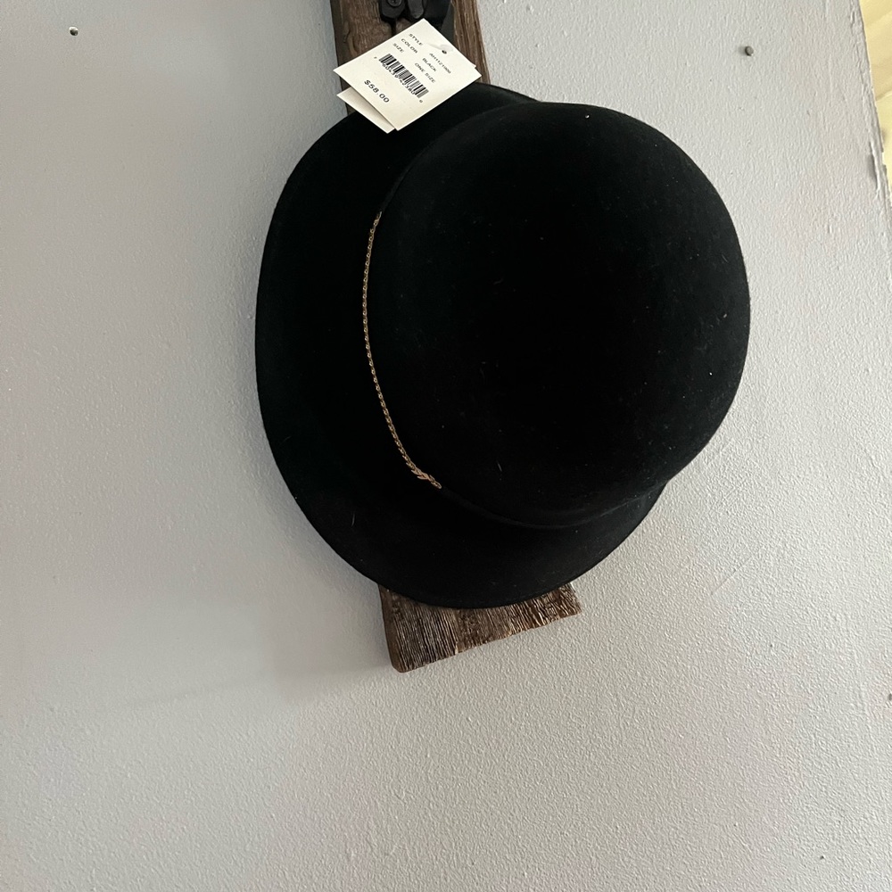 Brand new never worn bucket hat